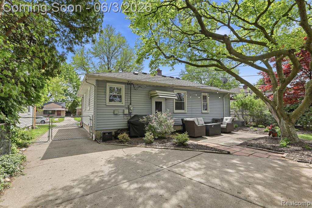 711 Symes Avenue, Royal Oak, MI 48067 — Photo 33