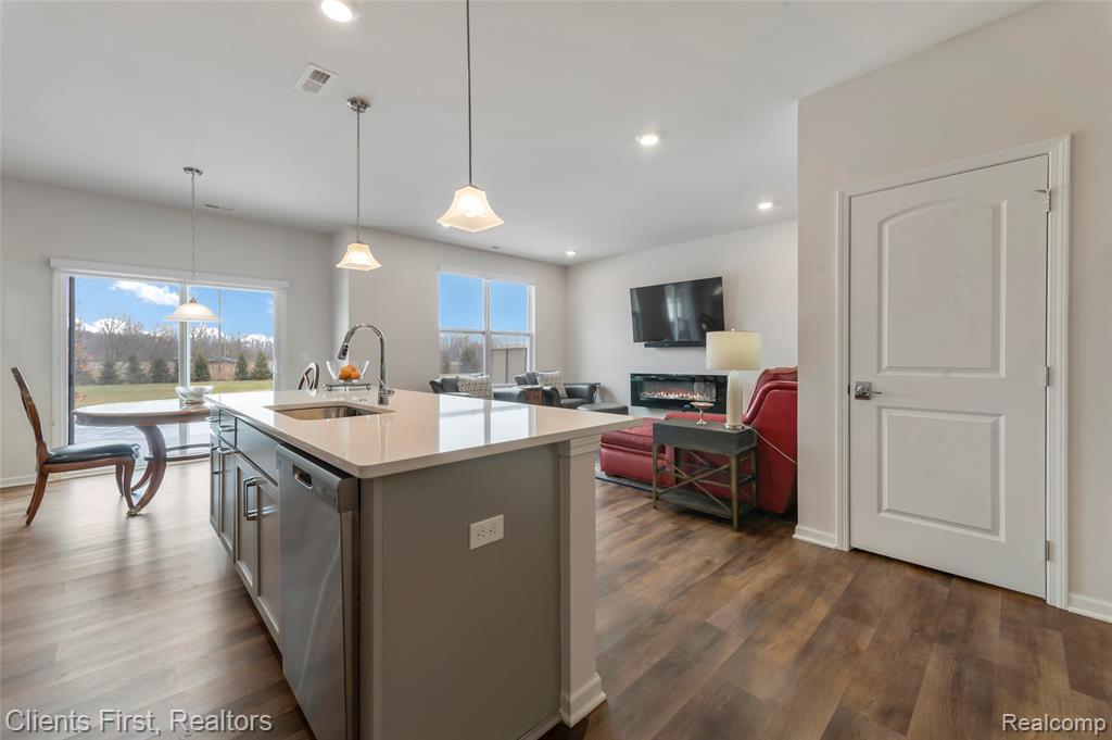 8689 Grove Street, Washington, MI — Photo 5