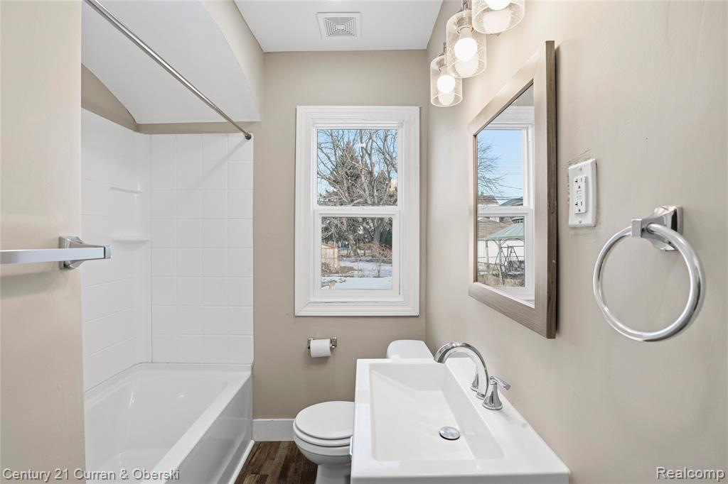 6640 Yinger Avenue, Dearborn, MI 48126 — Photo 14
