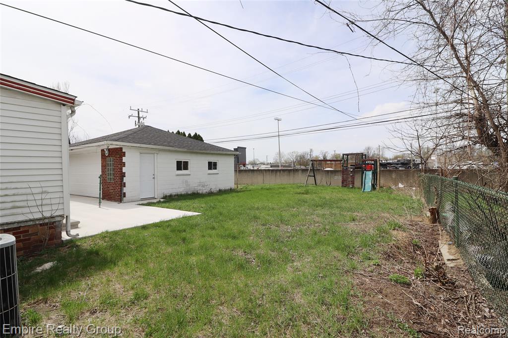5743 N Highland Street, Dearborn Heights, MI 48127 — Photo 36