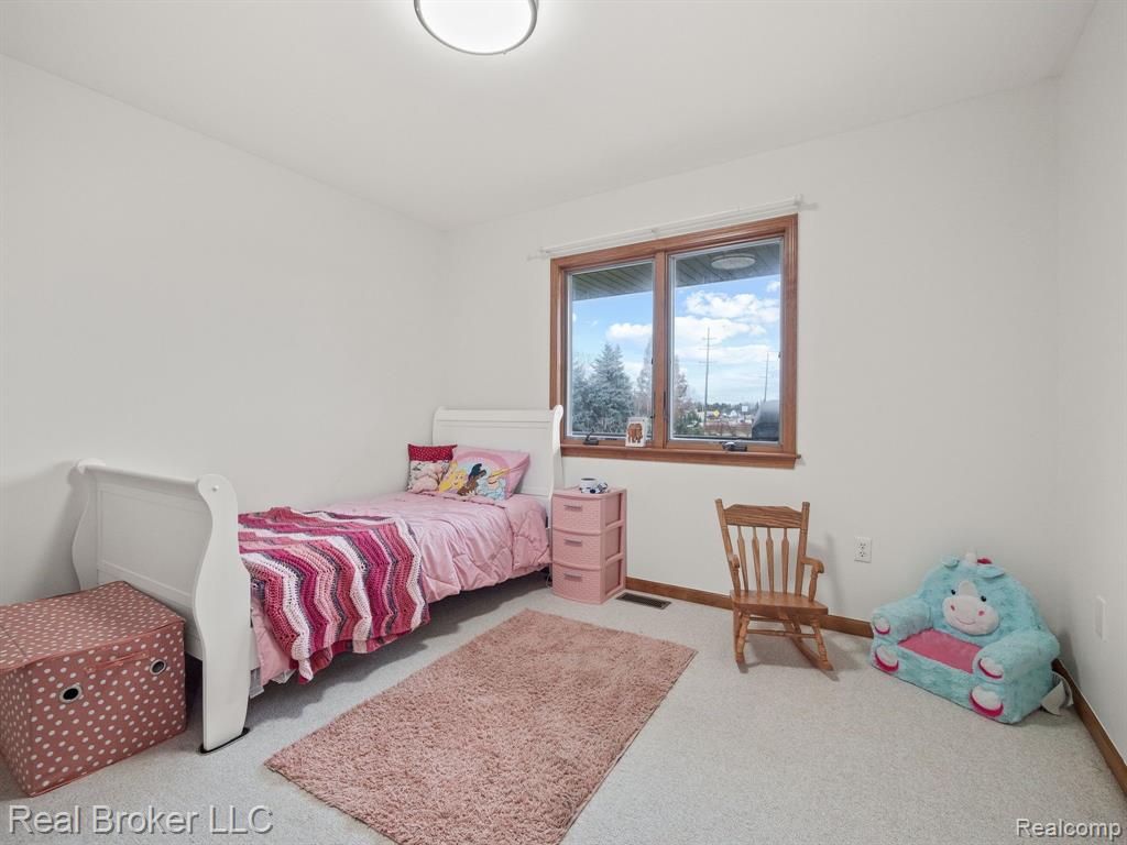 7265 Wood Pointe Drive, Almont, MI 48003 — Photo 17