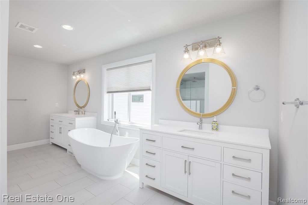 4715 Tonawanda Avenue, Royal Oak, MI 48073 — Photo 16