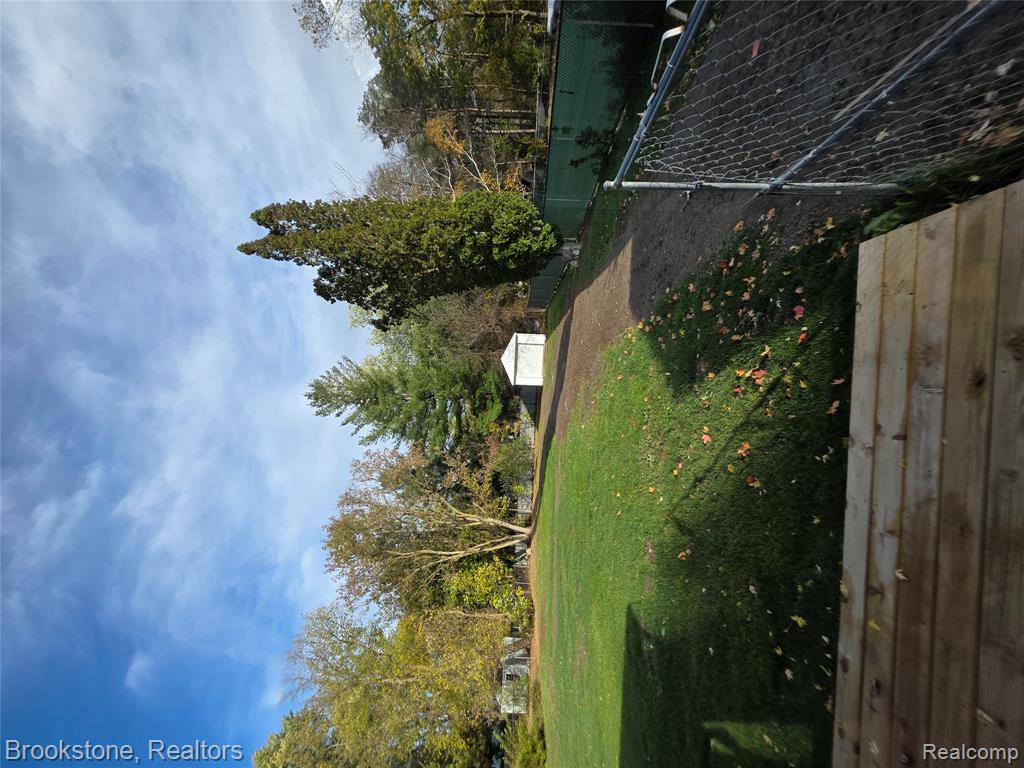 420 Sunnyside Drive, Flushing, MI 48433 — Photo 16