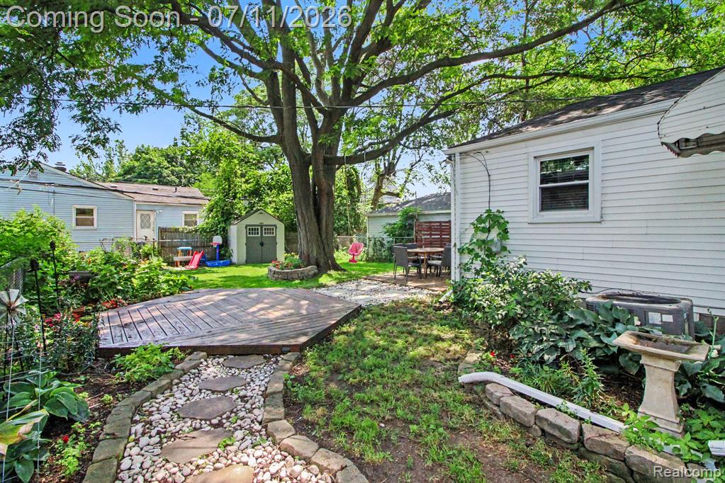 740 E 10 Mile Road, Ferndale, MI 48220 — Photo 27