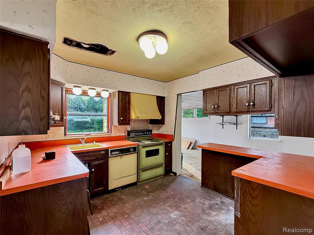 768 Washington Road, Grosse Pointe, MI 48230 — Photo 11