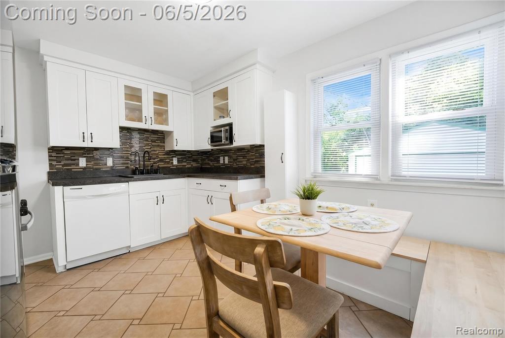 6848 Cardwell Street, Garden City, MI — Photo 6