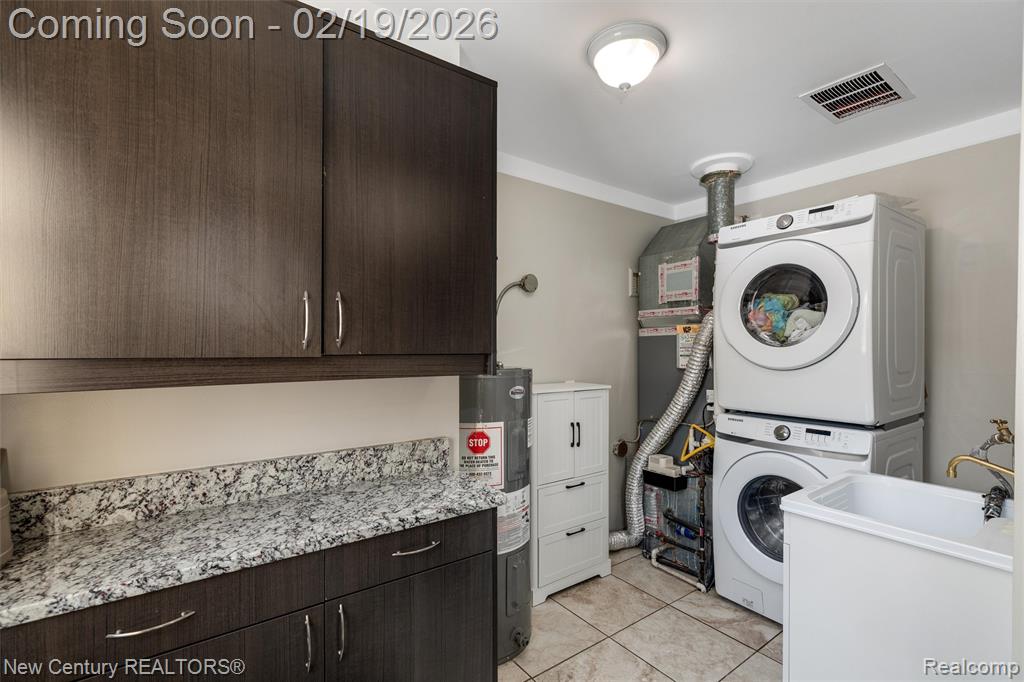 896 E Dallas Avenue, Madison Heights, MI 48071 — Photo 15