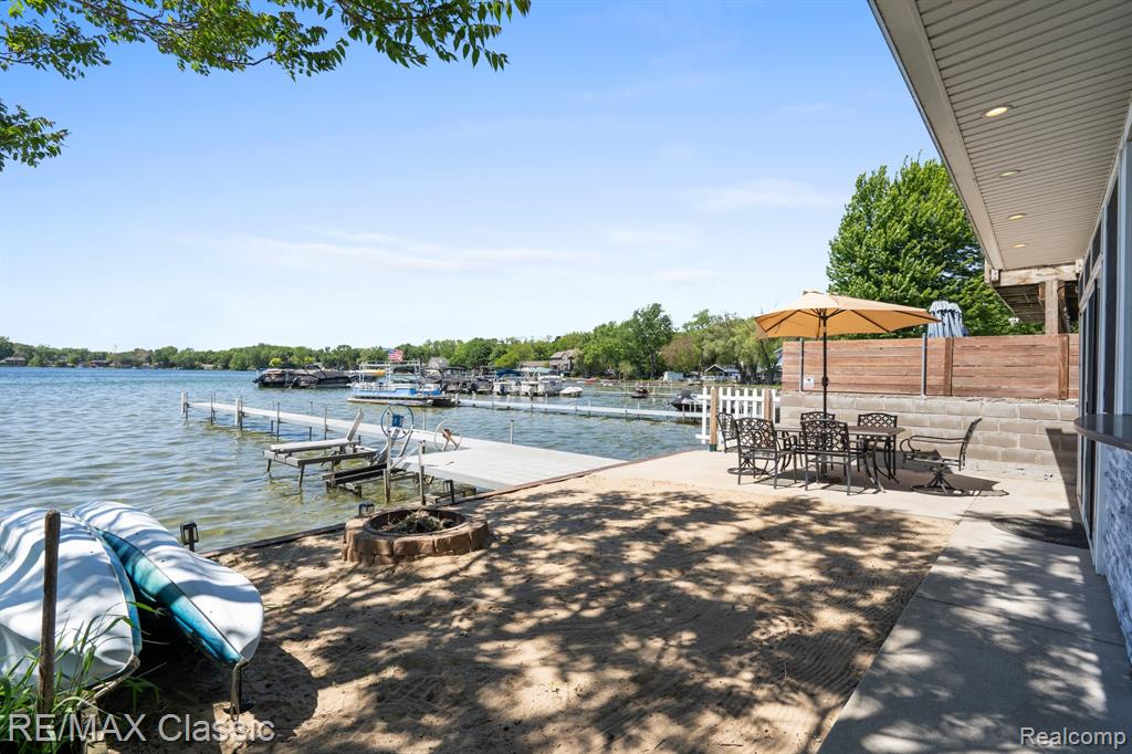 11478 E Shore Drive, Whitmore Lake, MI 48189 — Photo 8