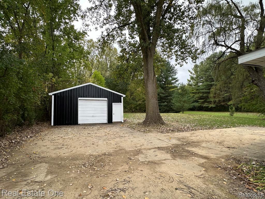 7025 Coldwater Road, Flushing, MI 48433 — Photo 27