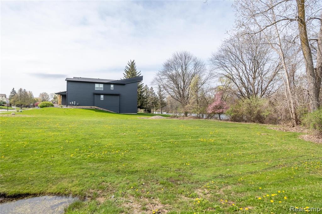 2745 Maritime Drive, Lansing, MI 48911 — Photo 5