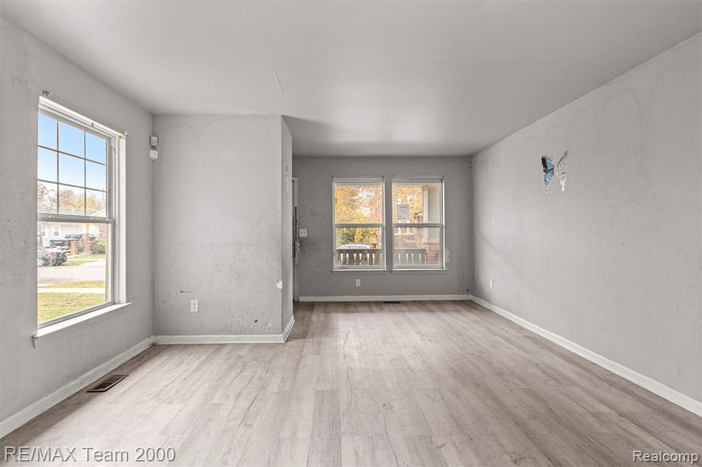 4830 Dickerson Street, Detroit, MI 48215 — Photo 9