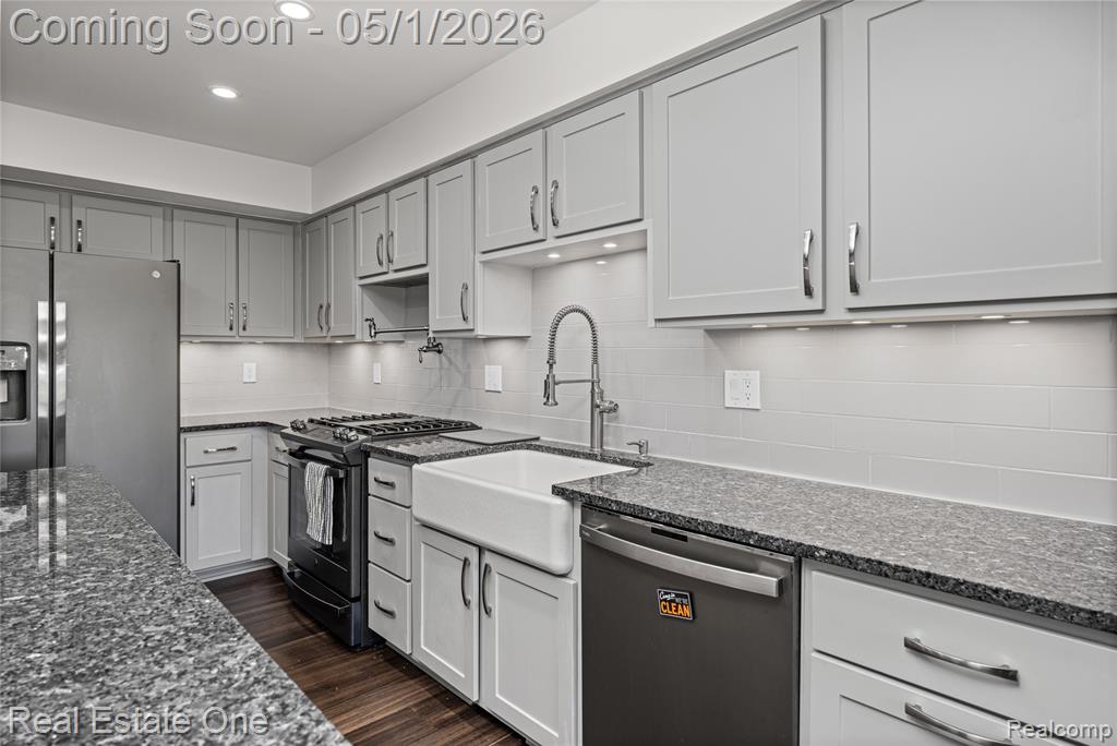 42374 Willow Tree Lane E, Clinton Twp, MI 48038 — Photo 18
