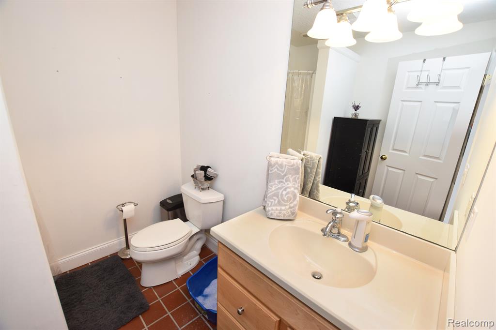 8274 North PORT, Grand Blanc, MI 48439 — Photo 18