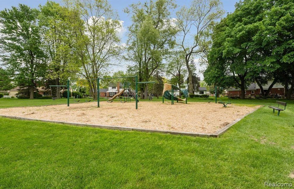 16155 WINCHESTER Drive, Northville, MI 48168 — Photo 49