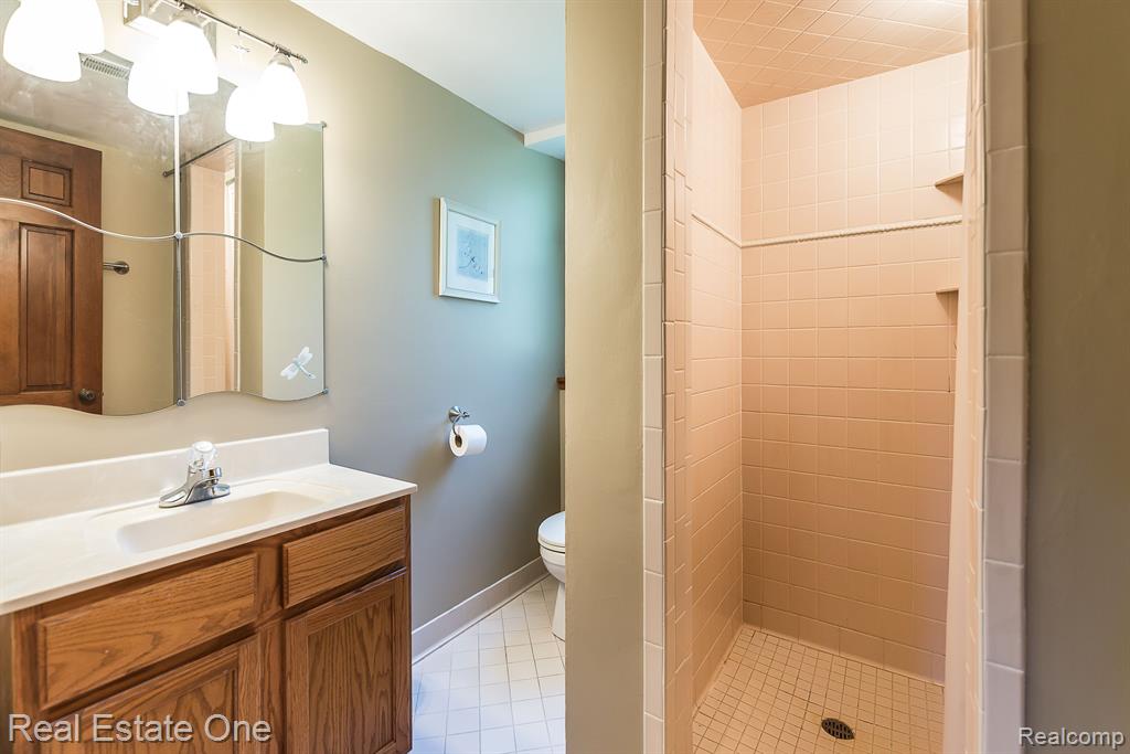 7311 BISCAYNE Court, White Lake, MI 48383 — Photo 33