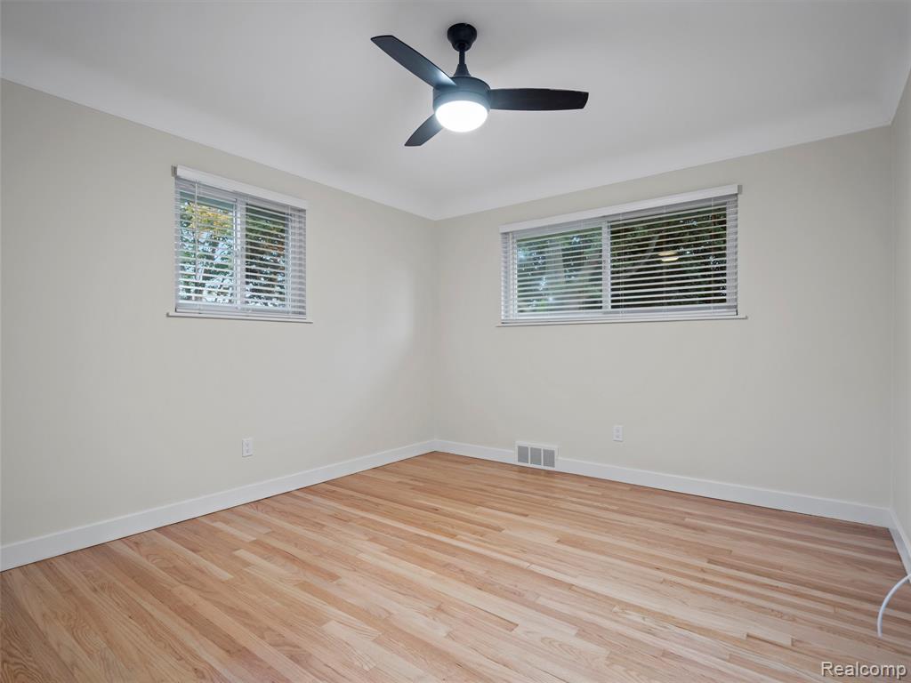 8211 Saint John Street, Utica, MI 48317 — Photo 15