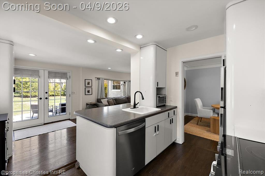 4240 Sheridan Drive, Royal Oak, MI 48073 — Photo 12