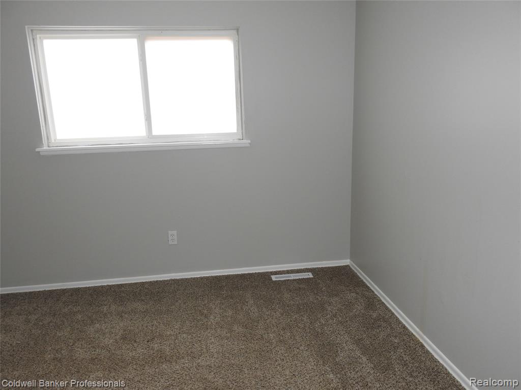 5919 Western Road, Flint, MI 48506 — Photo 18