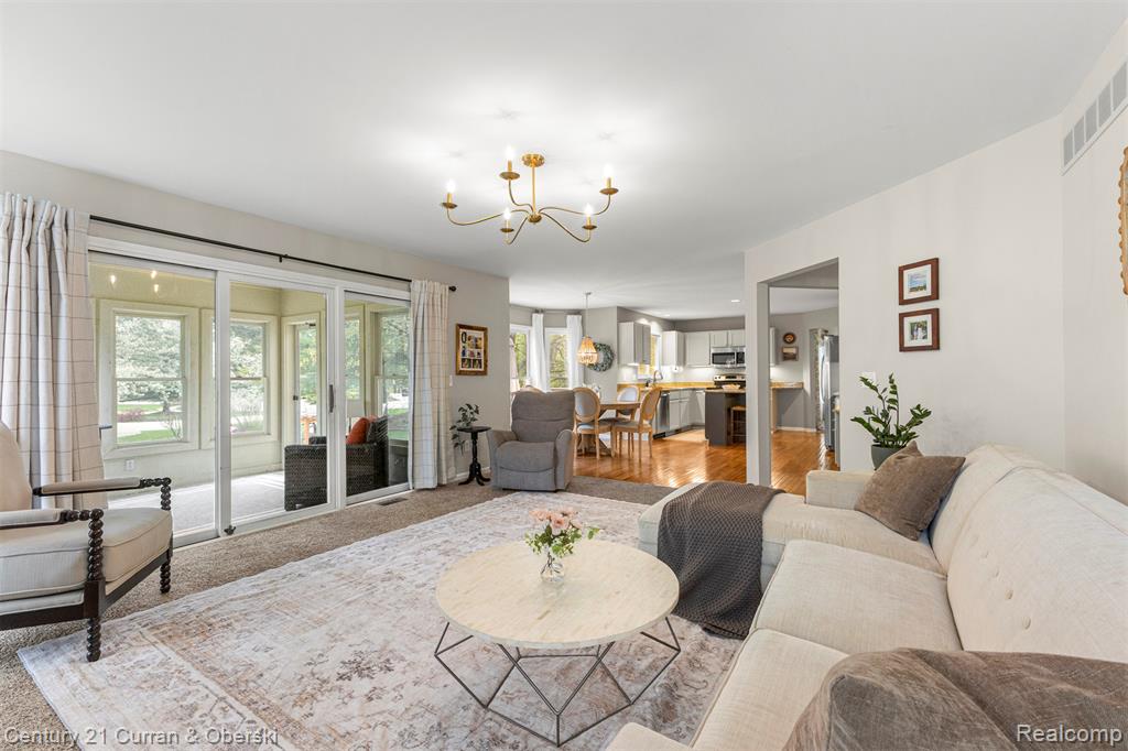 1424 Woodbridge Lane, Wixom, MI 48393 — Photo 36