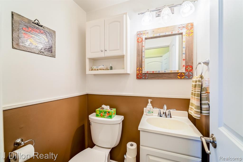 39830 EDMUNDTON Drive, Canton, MI 48187 — Photo 29