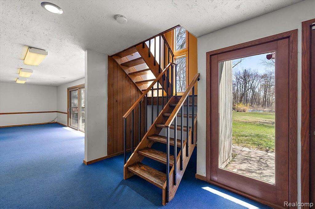 6145 BLUE BEECH Road, Rochester Hills, MI 48306 — Photo 47