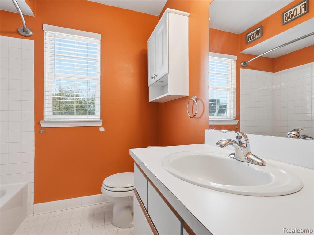 56471 Scotland Boulevard, Utica, MI 48316 — Photo 10