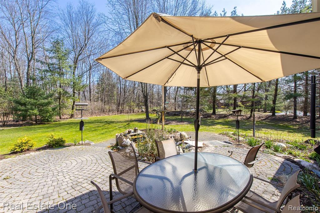 9316 LAKEBLUFF Drive, Clarkston, MI 48348 — Photo 55