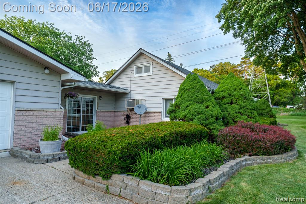 921 E Northfield Avenue, Pontiac, MI 48340 — Photo 3