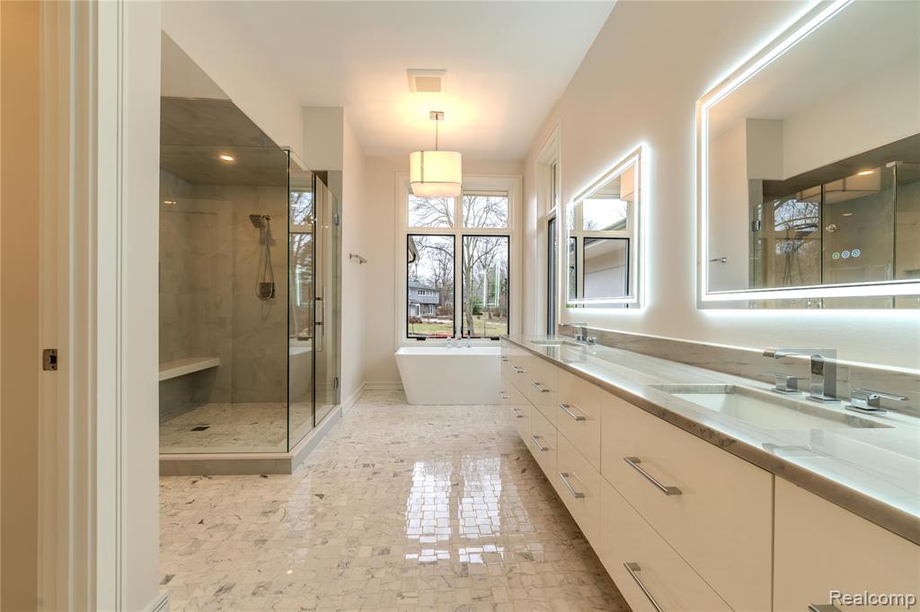 7400 Melody Lane, Bloomfield Hills, MI 48301 — Photo 20