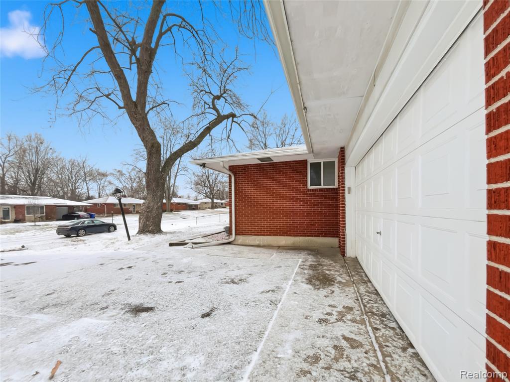 770 Sheryl Drive, Waterford, MI 48328 — Photo 17
