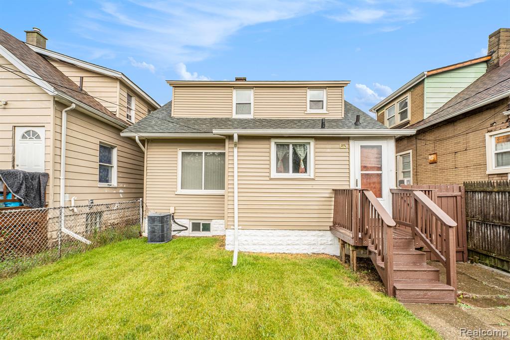 701 Cleophus Parkway, Lincoln Park, MI 48146 — Photo 16