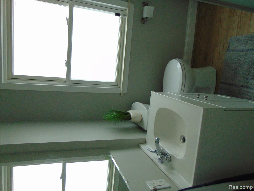 613 E Woodruff Avenue, Hazel Park, MI 48030 — Photo 19