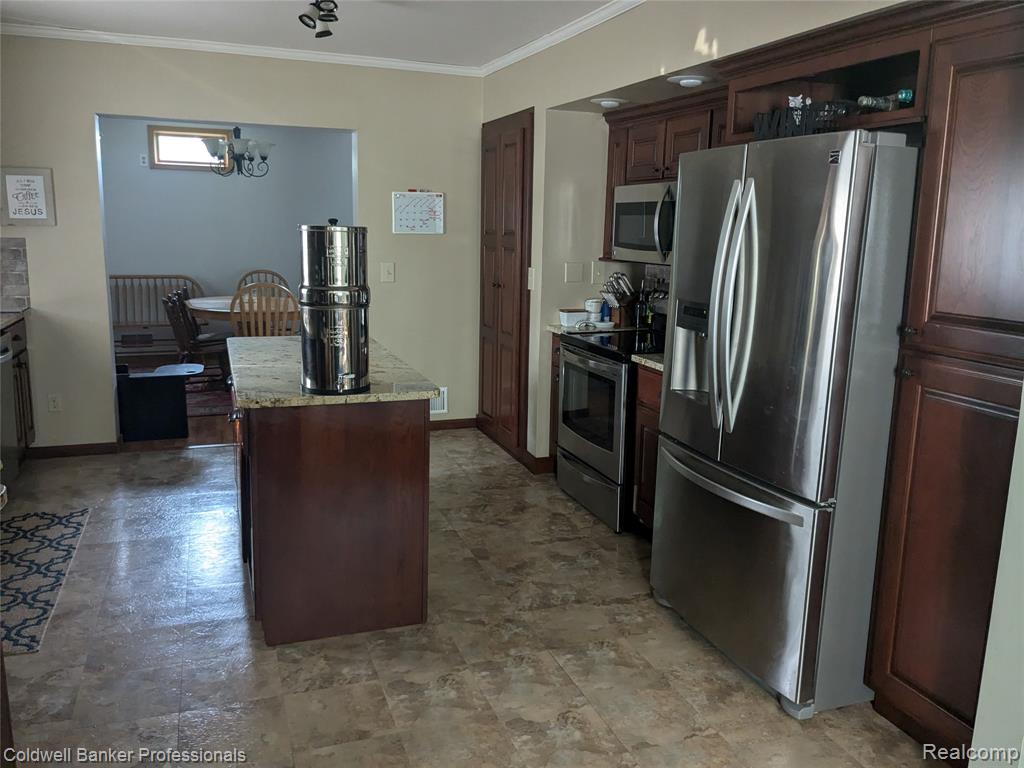 3237 Rogers Street, Marlette, MI 48453 — Photo 23