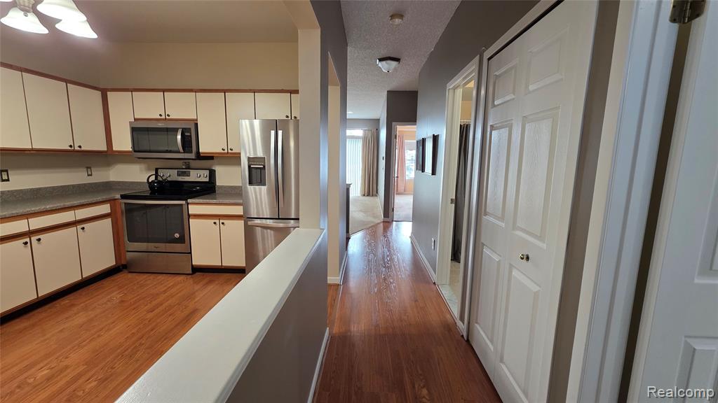 41635 Blair Drive, Novi, MI — Photo 8