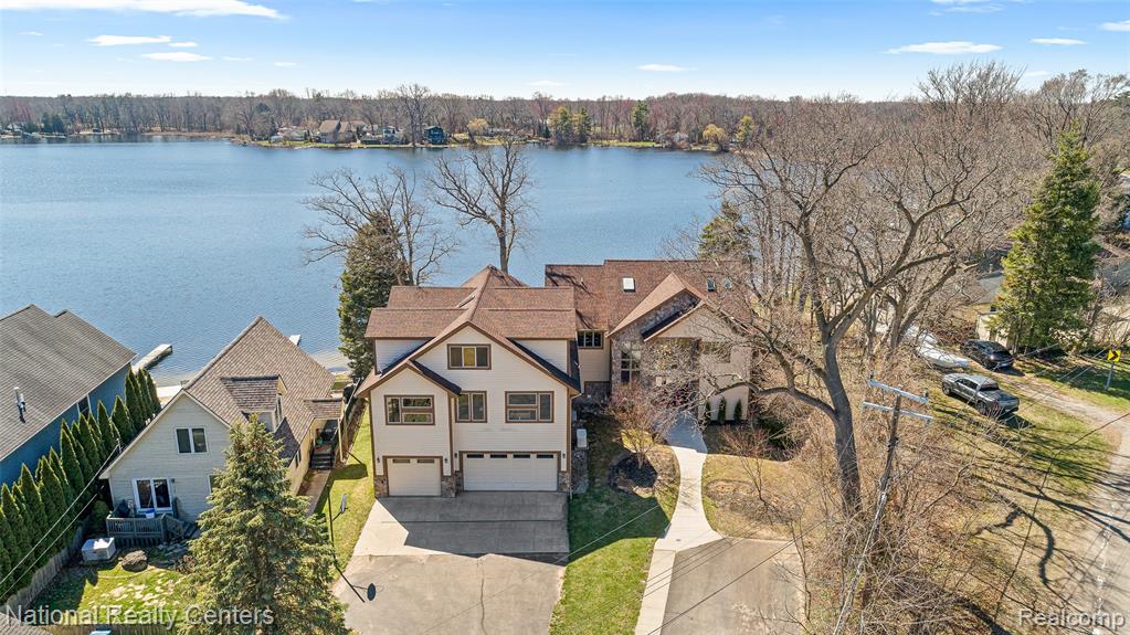 1100 Clearwater Boulevard, White Lake, MI — Photo 7