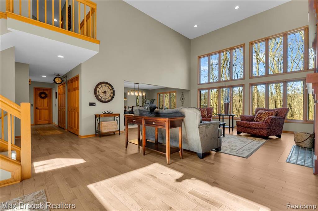5970 Lynne Hollow Drive, Commerce Twp, MI 48382 — Photo 7