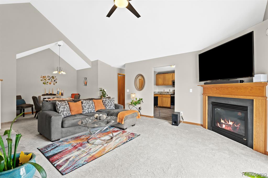 366 MARIGOLD Circle, Westland, MI — Photo 8