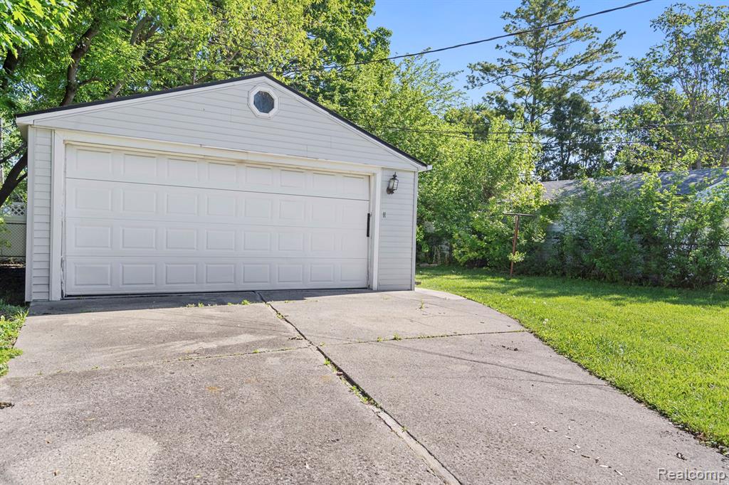970 Champaign Road, Lincoln Park, MI 48146 — Photo 25