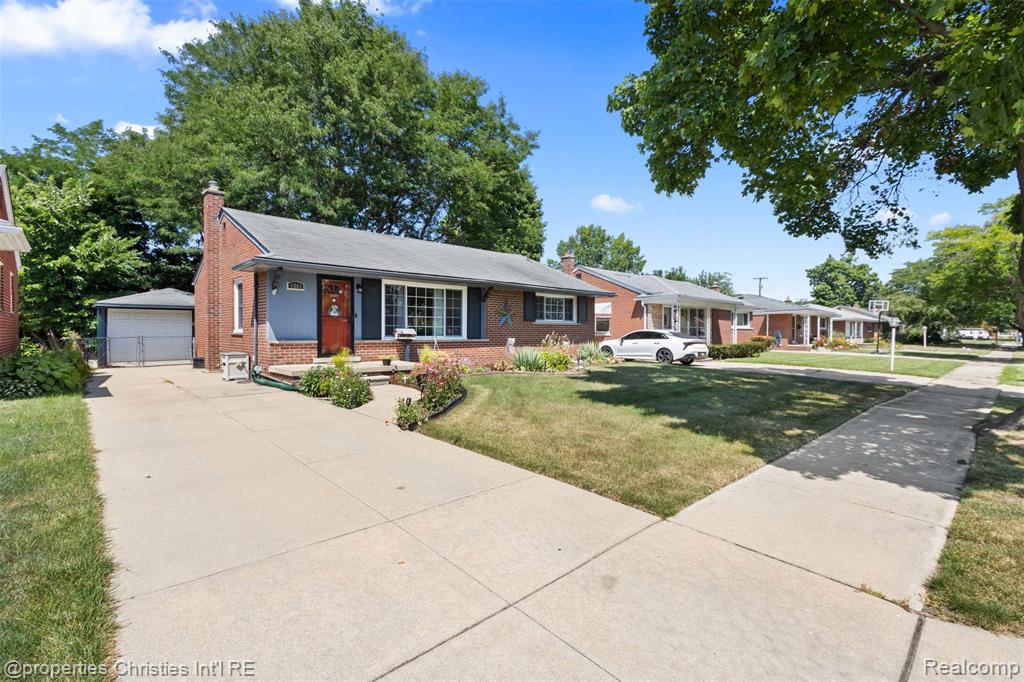 6561 Hawthorne Street, Garden City, MI — Photo 20
