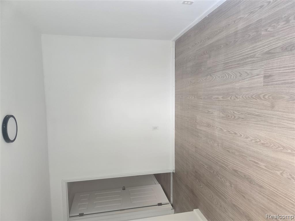 6027 Charles Street, Hamtramck, MI 48212 — Photo 11
