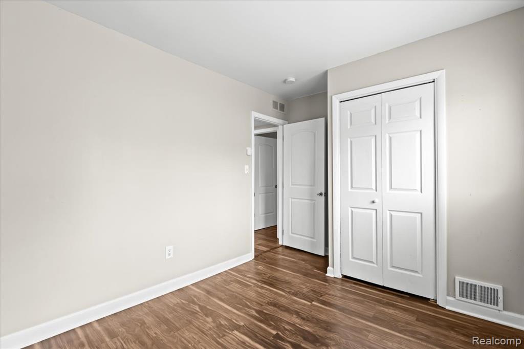8111 Timken Avenue, Warren, MI 48089 — Photo 11