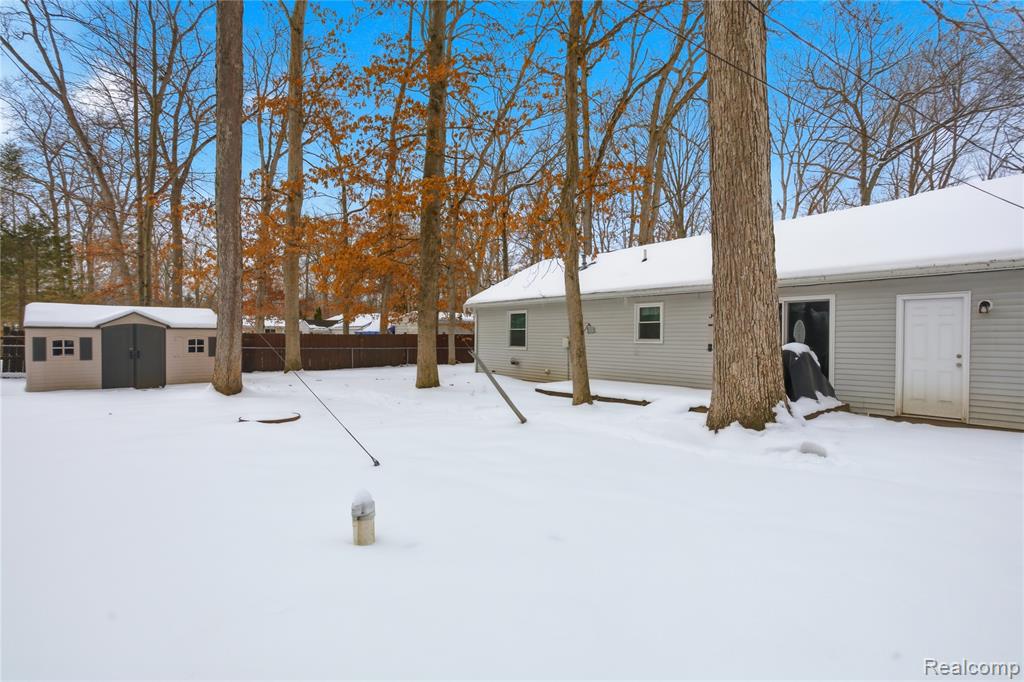 6522 Riverdale Road, Whitmore Lake, MI 48189 — Photo 21