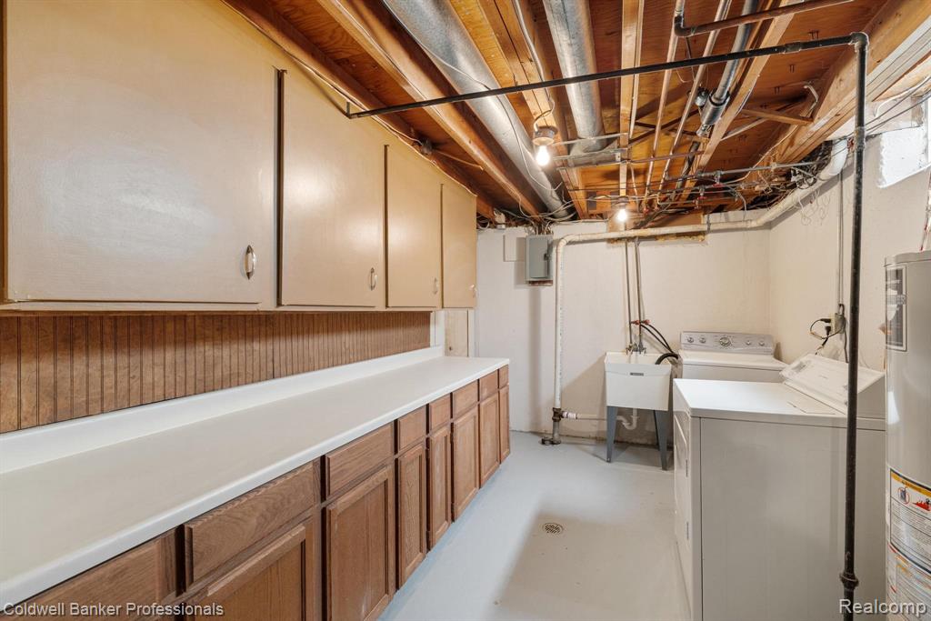 8536 Blackburn Drive, Westland, MI — Photo 26