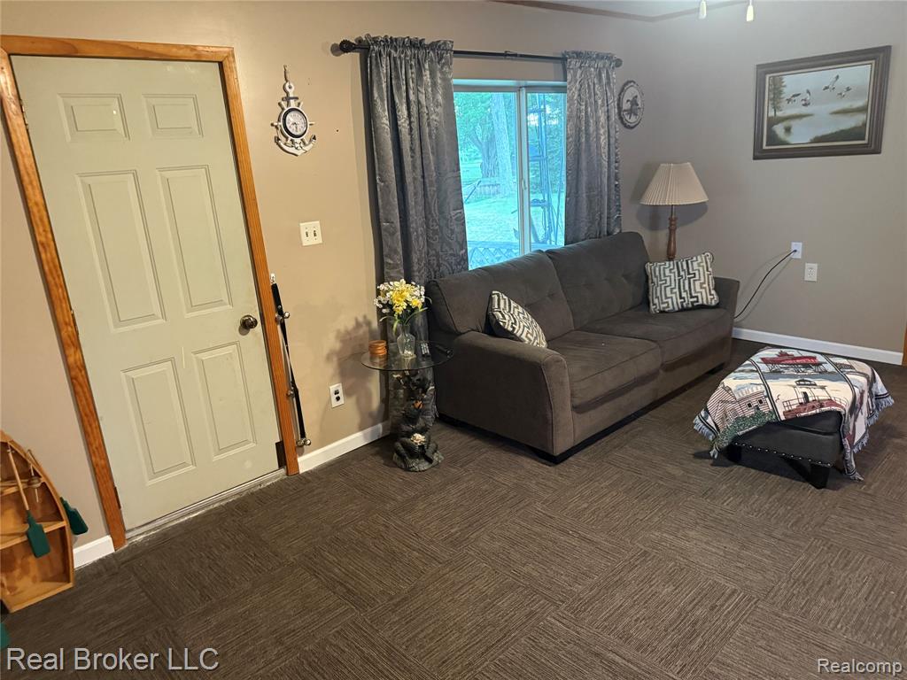 8637 Rowe Road, MI — Photo 16