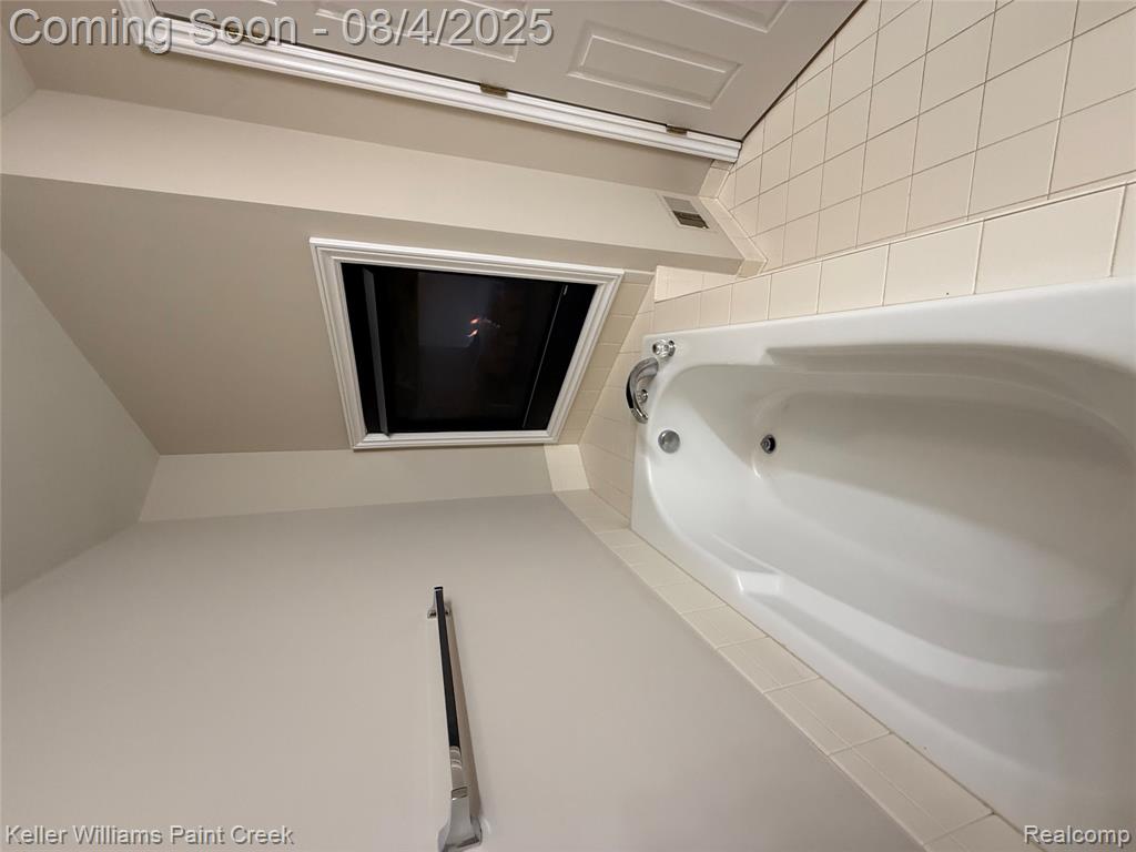 5705 Hampshire Lane, Ypsilanti, MI 48197 — Photo 12