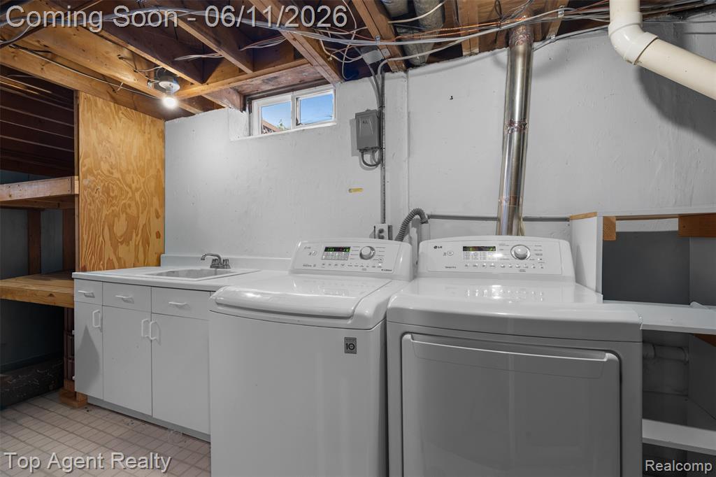 8908 Birkhill Drive, Sterling Heights, MI 48314 — Photo 28