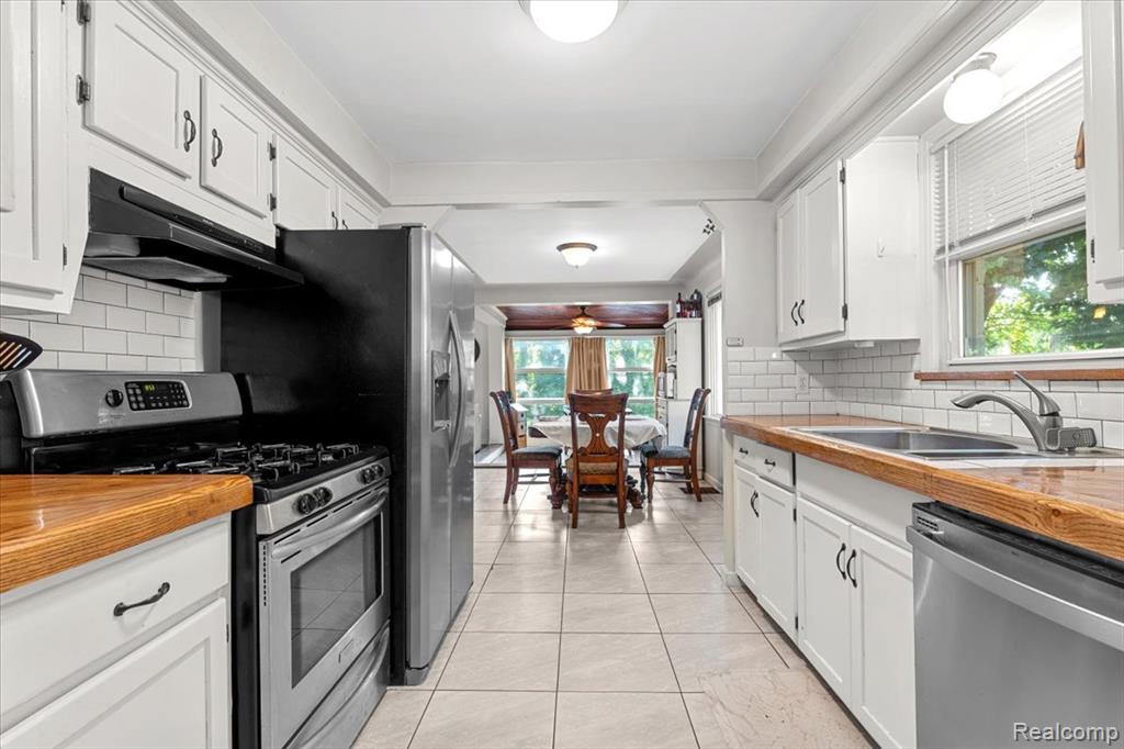 9036 Reeck Road, Allen Park, MI 48101 — Photo 12