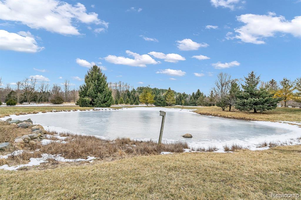 2368 N BLACKS CORNERS Road, Imlay City, MI 48444 — Photo 4