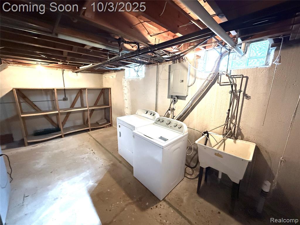 3164 Bookam Circle, Auburn Hills, MI 48326 — Photo 15