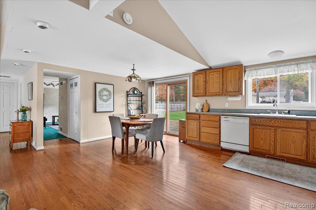 5621 Delmas Road, Independence, MI 48348 — Photo 14